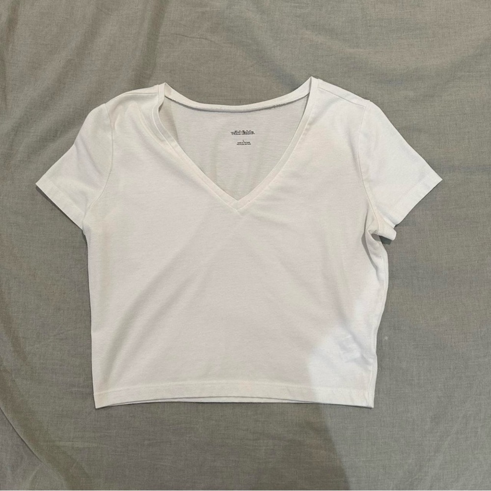 Wild Fable Cropped White V-Neck Shirt